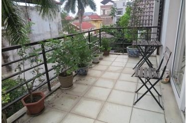 BÁN NHÀ NGỌC THỤY LONG BIÊN Ổ TÔ ĐỖ CẠNH GIÁ 2.8 TỶ